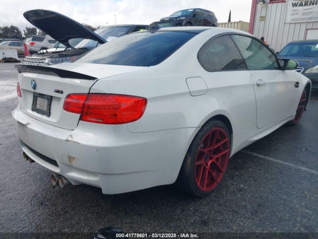 2011 BMW M3 WBSKG9C5XBE646032 Photo 3