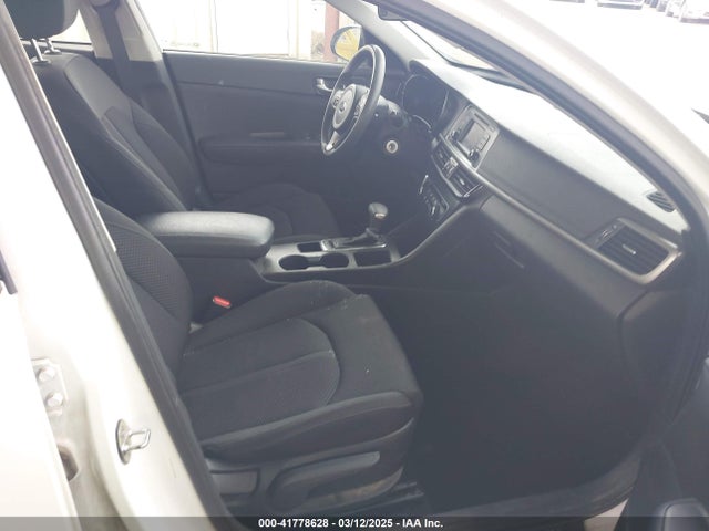 5XXGT4L31GG003758 KIA Optima Lx