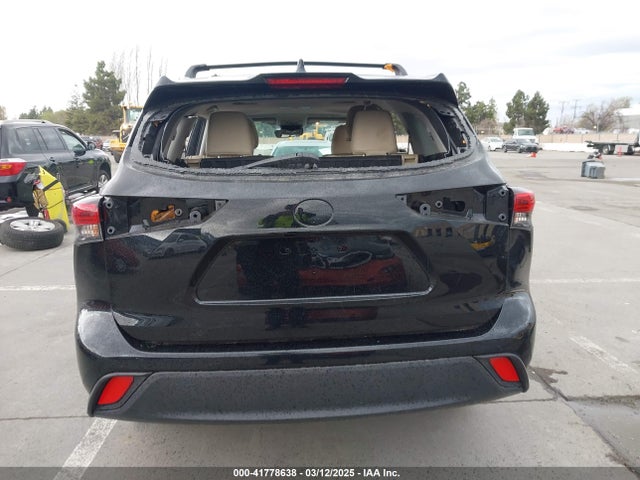 5TDHZRBH1LS520094 Toyota Highlander Xle