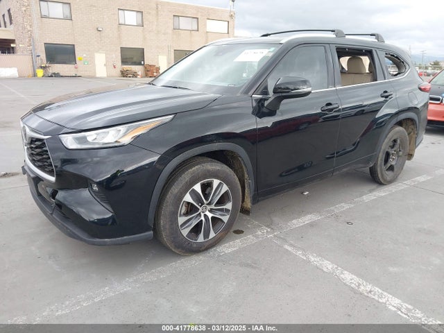 5TDHZRBH1LS520094 Toyota Highlander Xle