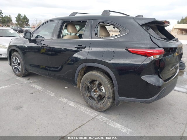 5TDHZRBH1LS520094 Toyota Highlander Xle