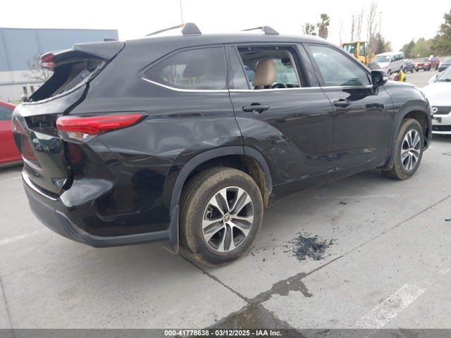 5TDHZRBH1LS520094 Toyota Highlander Xle