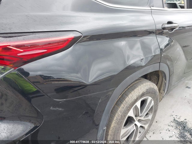 5TDHZRBH1LS520094 Toyota Highlander Xle