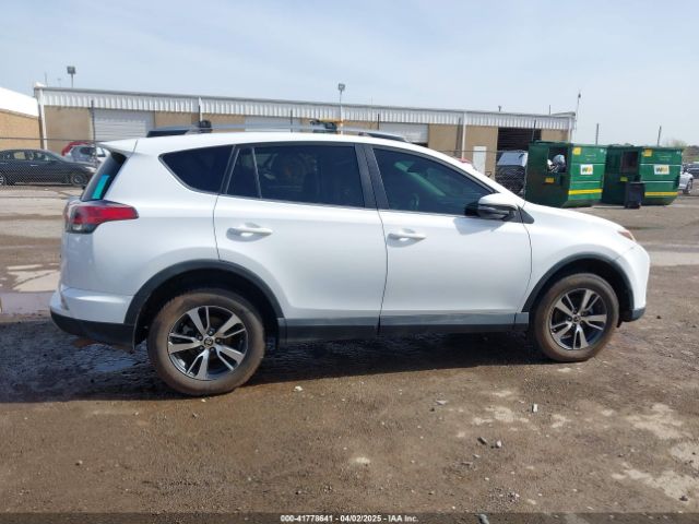2T3WFREV3HW324973 Toyota Rav4 Xle