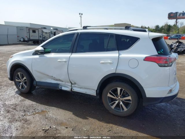 2T3WFREV3HW324973 Toyota Rav4 Xle