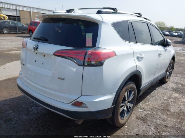2T3WFREV3HW324973 Toyota Rav4 Xle