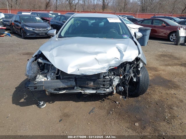 2T1BURHE8GC526233 Toyota Corolla S Plus