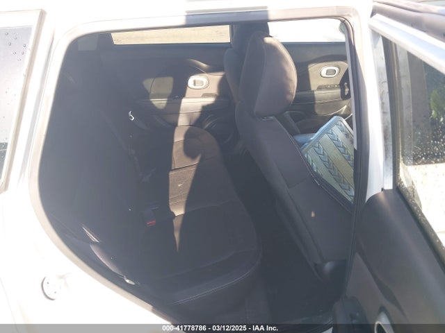 KNDJN2A2XG7312720 KIA Soul