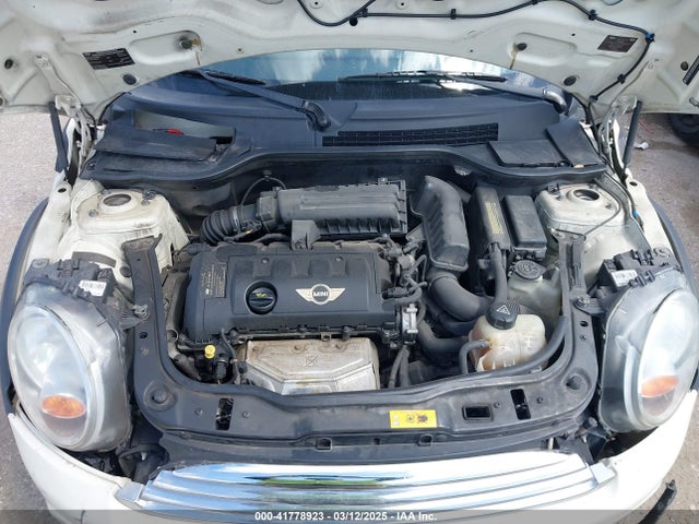 2011 MINI COOPER WMWSU3C56BT252789 Photo 9