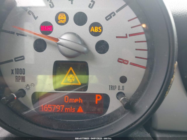 2011 MINI COOPER WMWSU3C56BT252789 Photo 6