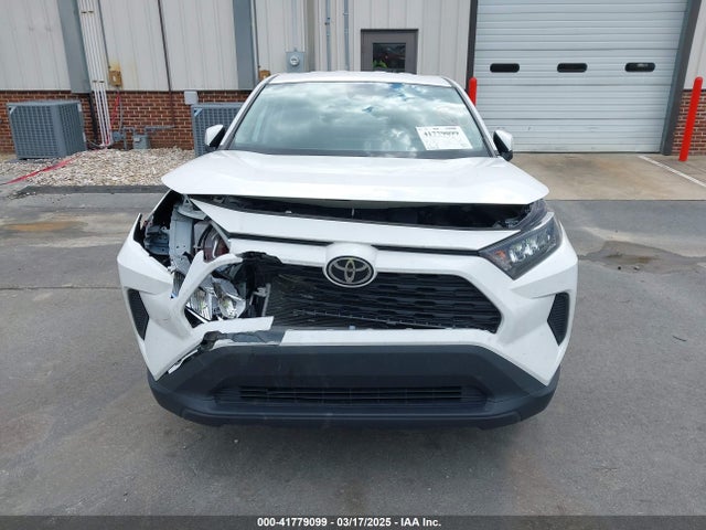 2T3K1RFV0NC207277 Toyota RAV4 LE