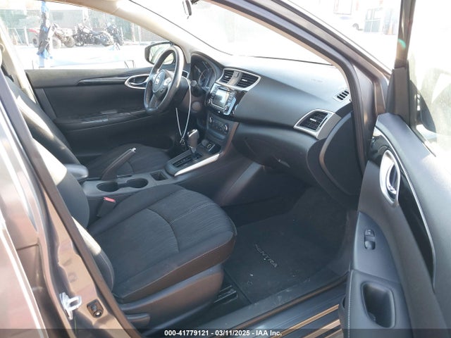 3N1AB7AP8HL661134 Nissan SENTRA SV