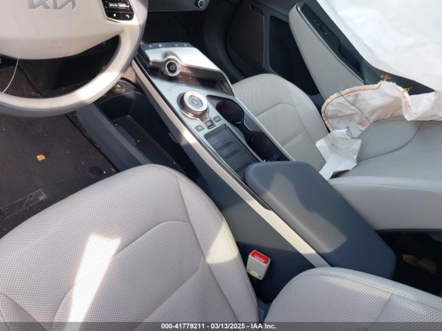 KNDC34LA7N5058827 KIA Ev6 Wind