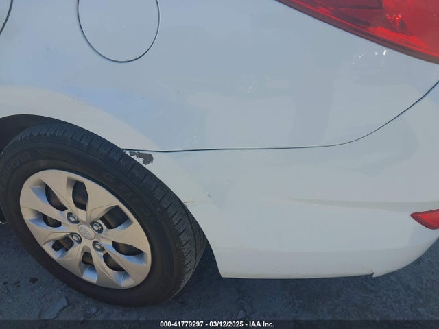 KMHCT4AE8HU291899 Hyundai ACCENT SE