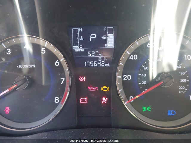 KMHCT4AE8HU291899 Hyundai ACCENT SE