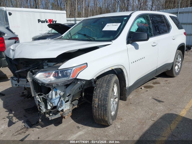 1GNEVFKW5JJ211662 Chevrolet Traverse Ls