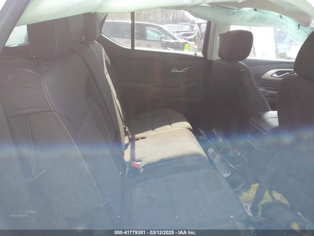 1GNEVFKW5JJ211662 Chevrolet Traverse Ls