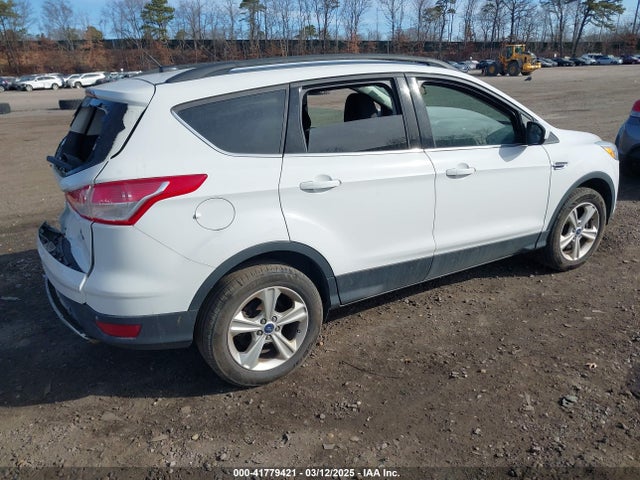 1FMCU9GXXGUB86301 Ford ESCAPE SE