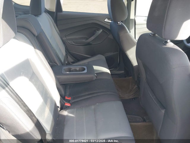 1FMCU9GXXGUB86301 Ford ESCAPE SE