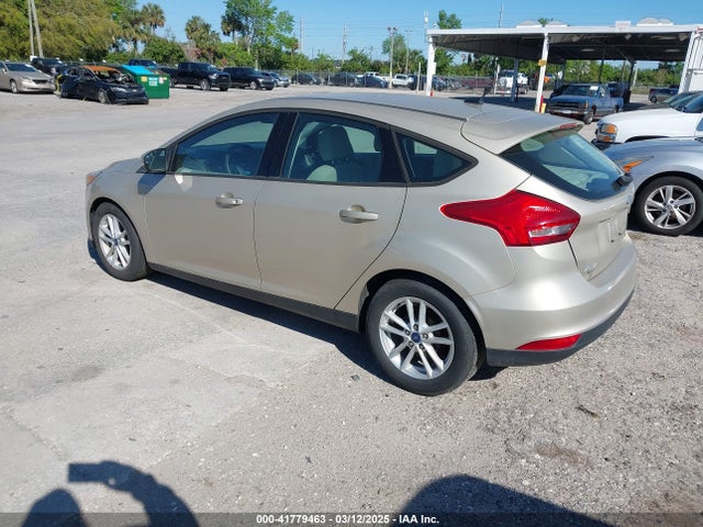 1FADP3K21HL262395 Ford FOCUS SE