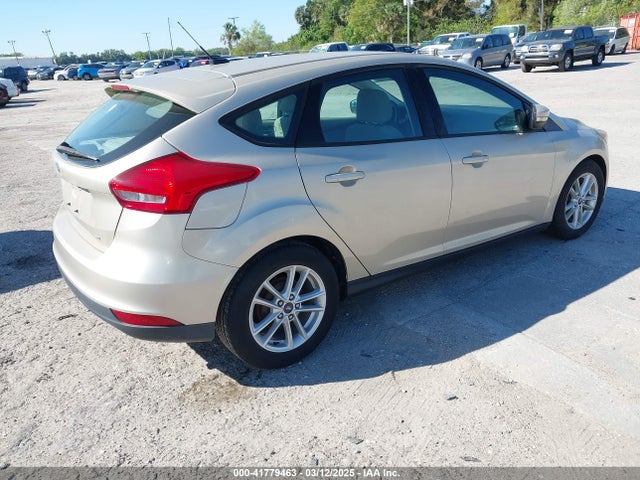 1FADP3K21HL262395 Ford FOCUS SE
