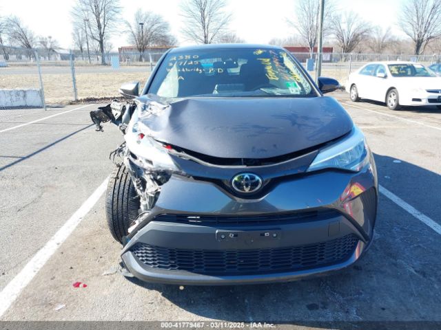 NMTKHMBX8MR132380 Toyota C-HR XLE