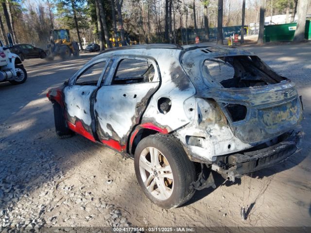 WDCTG4EB2KU006009 Mercedes-Benz GLA 250