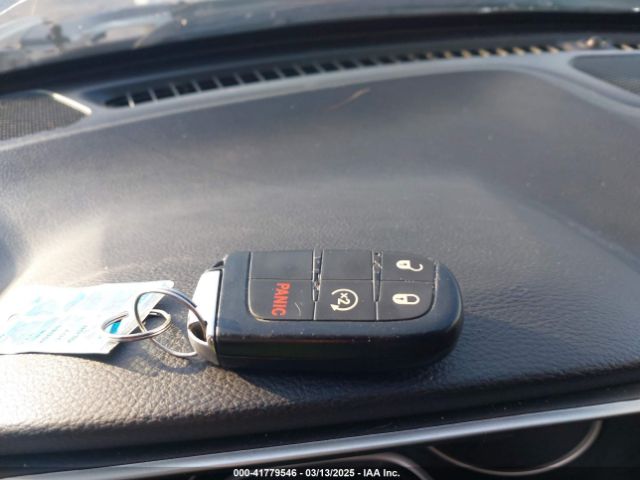 3C4NJCCB4LT102698 Jeep Compass Limited Fwd
