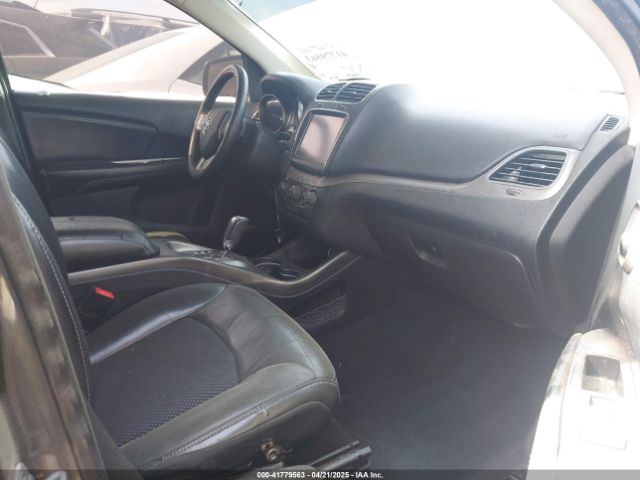 3C4PDDGG2JT371226 Dodge Journey Crossroad Awd