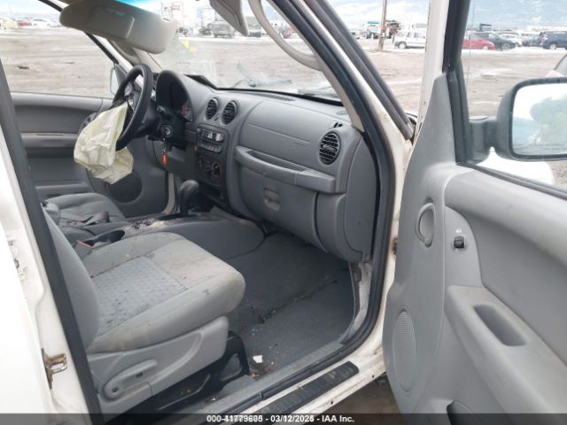 2006 JEEP LIBERTY 1J4GL48K86W283816 Photo 4