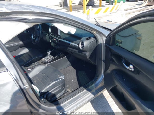 3KPF54AD0PE605223 KIA Forte Gt-line