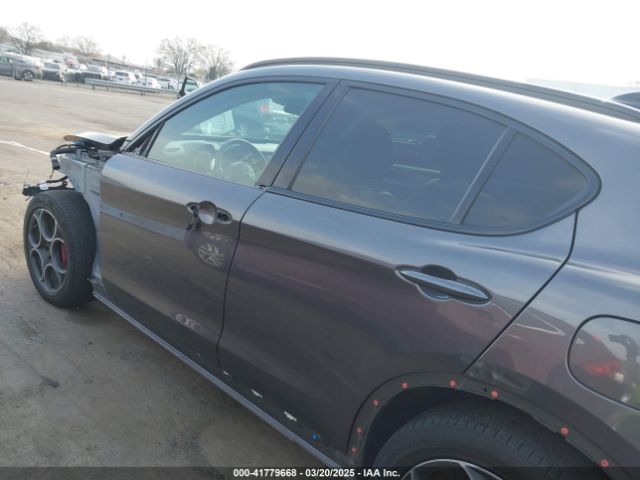 ZASPAKAN7K7C30248 Alfa Romeo Stelvio Sport Awd