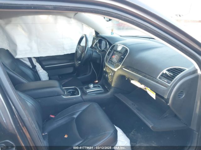 2020 CHRYSLER 300 2C3CCAKG5LH142031 Photo 4