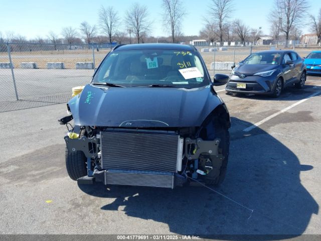 1FMCU9J98LUA44923 Ford Escape Titanium