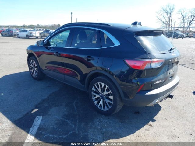 1FMCU9J98LUA44923 Ford Escape Titanium