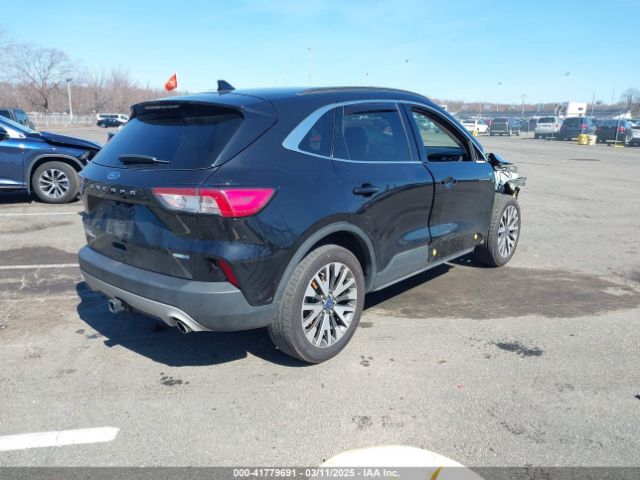 1FMCU9J98LUA44923 Ford Escape Titanium