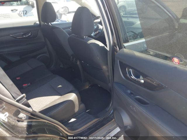 KNMAT2MV5JP562112 Nissan ROGUE SV