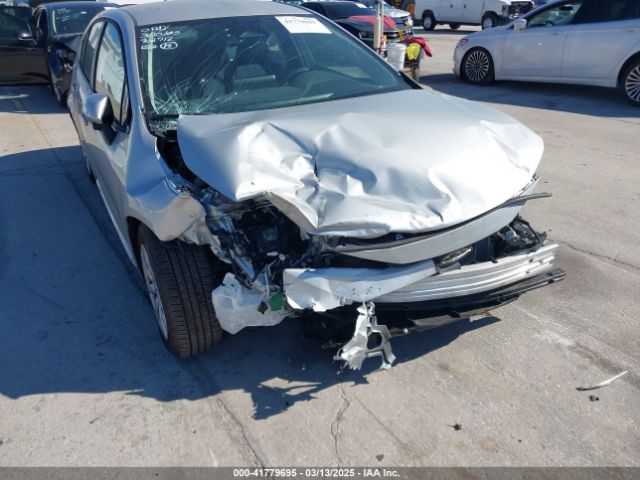 5YFB4MDEXRP151229 Toyota COROLLA LE