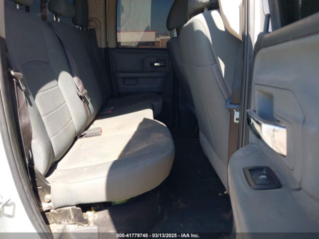 1C6RR6GG7JS303857 RAM 1500 Slt  4x2 6'4 Box