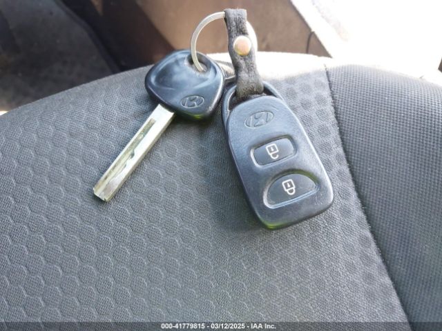 KMHCU5AE2HU364672 Hyundai Accent Sport