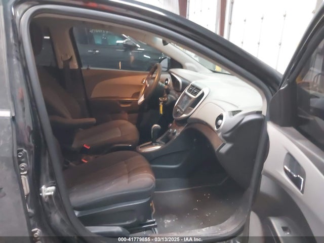 1G1JD5SH6H4158557 Chevrolet Sonic Lt Auto
