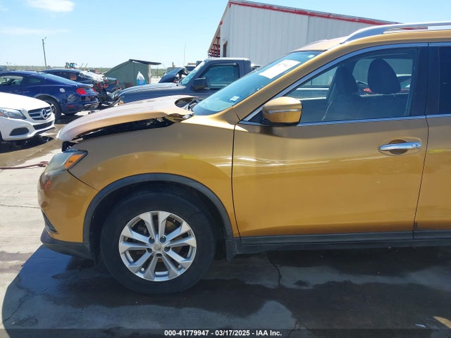 KNMAT2MT6FP510526 Nissan ROGUE SV