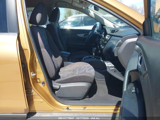 KNMAT2MT6FP510526 Nissan ROGUE SV