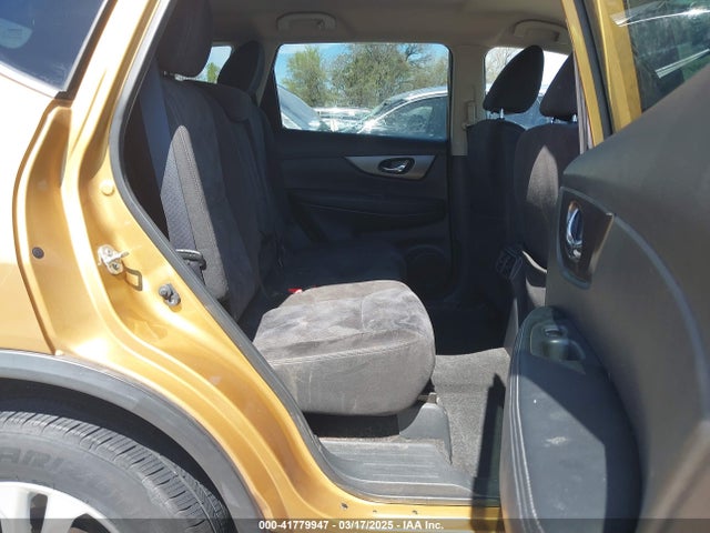 KNMAT2MT6FP510526 Nissan ROGUE SV