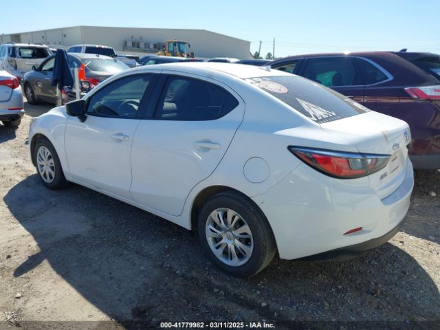 3MYDLBYV5KY520905 Toyota YARIS L