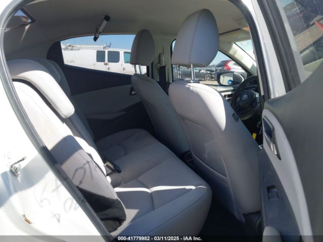 3MYDLBYV5KY520905 Toyota YARIS L
