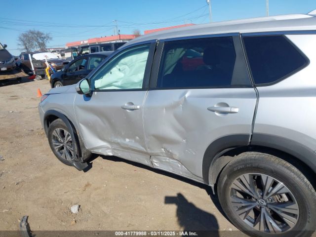 5N1BT3BA1PC814556 Nissan Rogue Sv Fwd