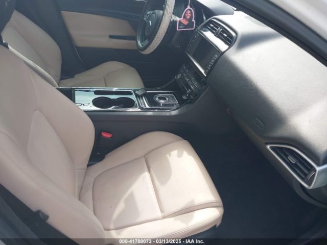 SAJAD4BG6HA955242 Jaguar Xe 25t Premium