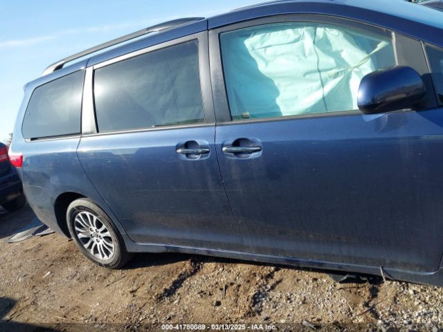 5TDYZ3DC5JS934443 Toyota Sienna Xle 8 Passenger