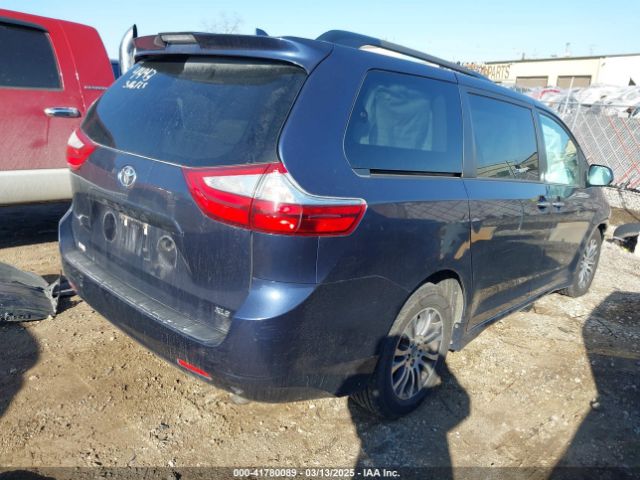 5TDYZ3DC5JS934443 Toyota Sienna Xle 8 Passenger